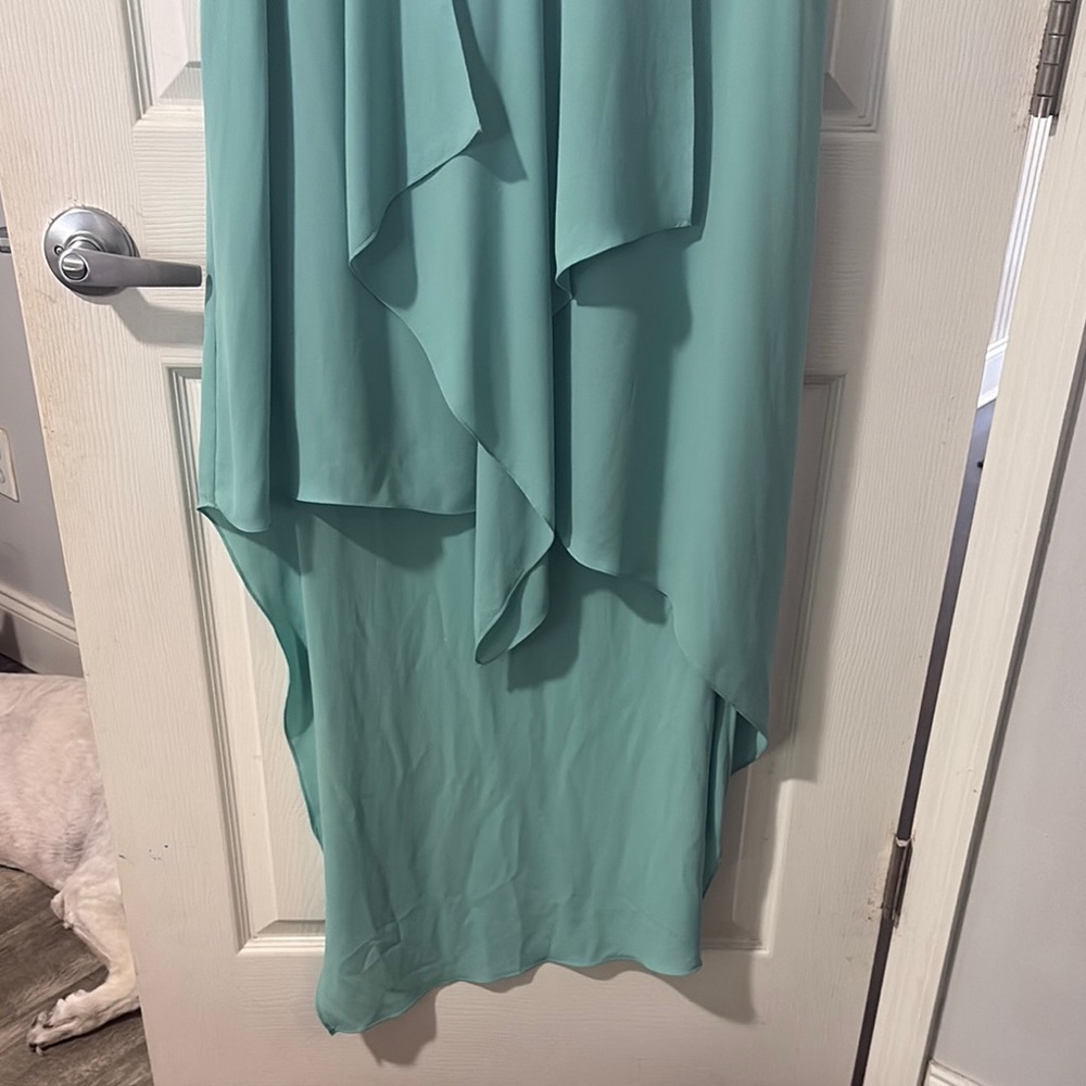 BCBGMaxAzria Green High Low V-Neck Sundress - Picture 3 of 5